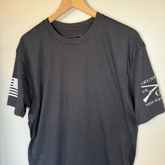 Grunt Style - THIS WE’ll DEFEND - US 1776 - MENS L - AMERICAN FLAG - Patriotic - Picture 2 of 3